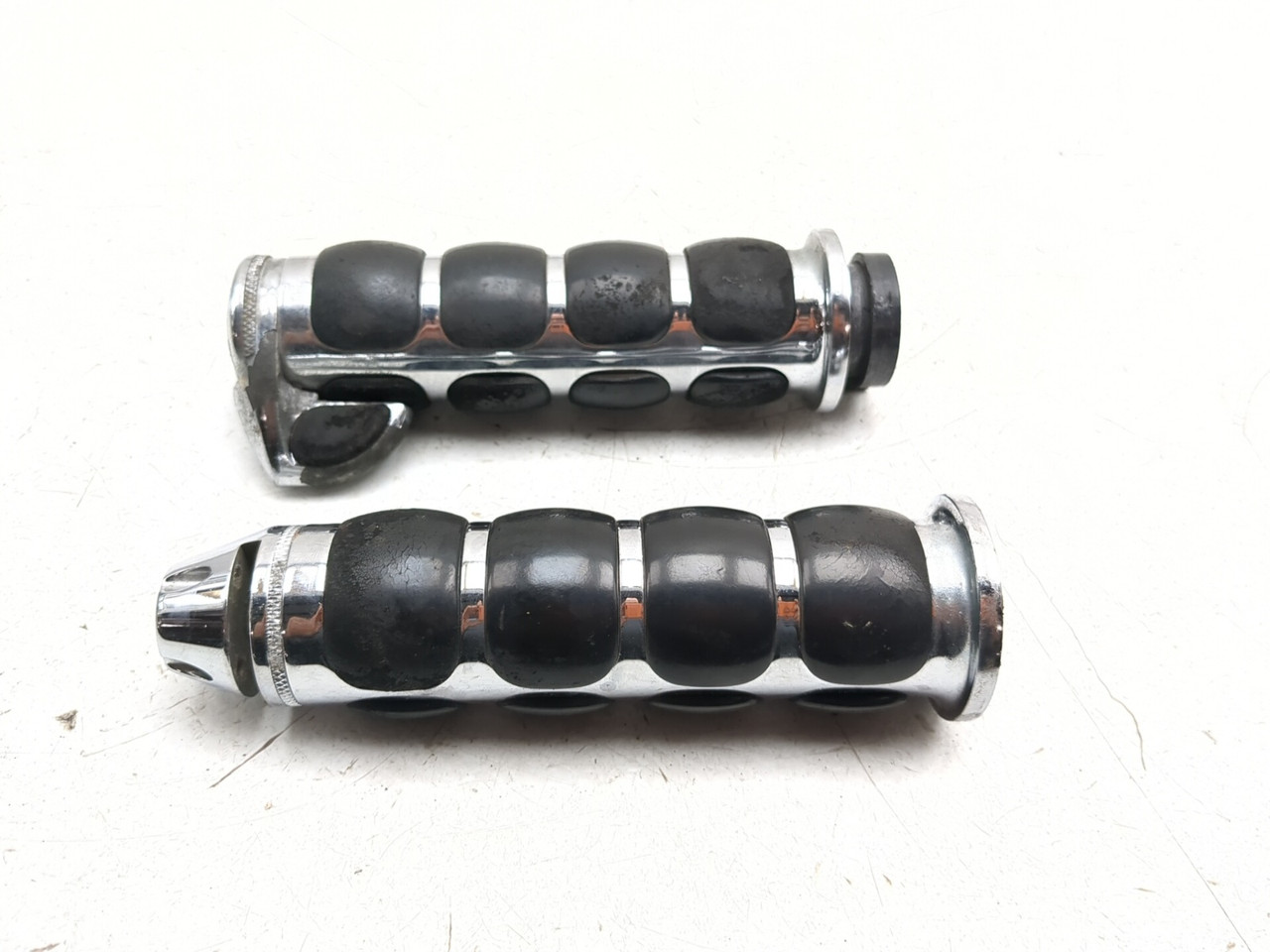 98-04 Suzuki VL1500 intruder LC Front Kuryakyn ISO Grip Set - Sun