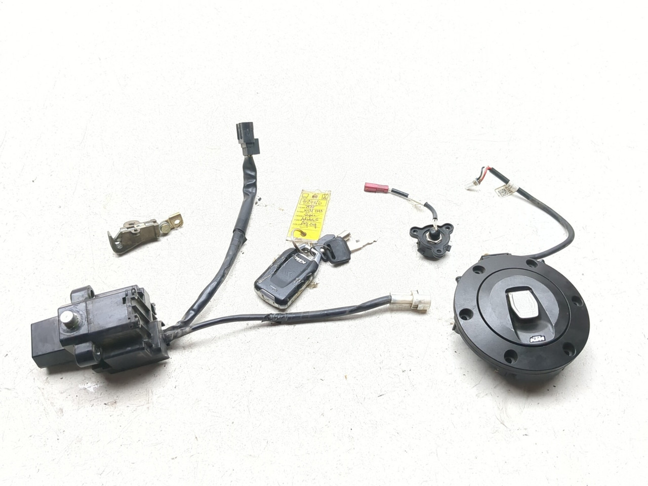 21-25 KTM 1290 Super Adventure S Ignition Fuel Cap Lock with Key