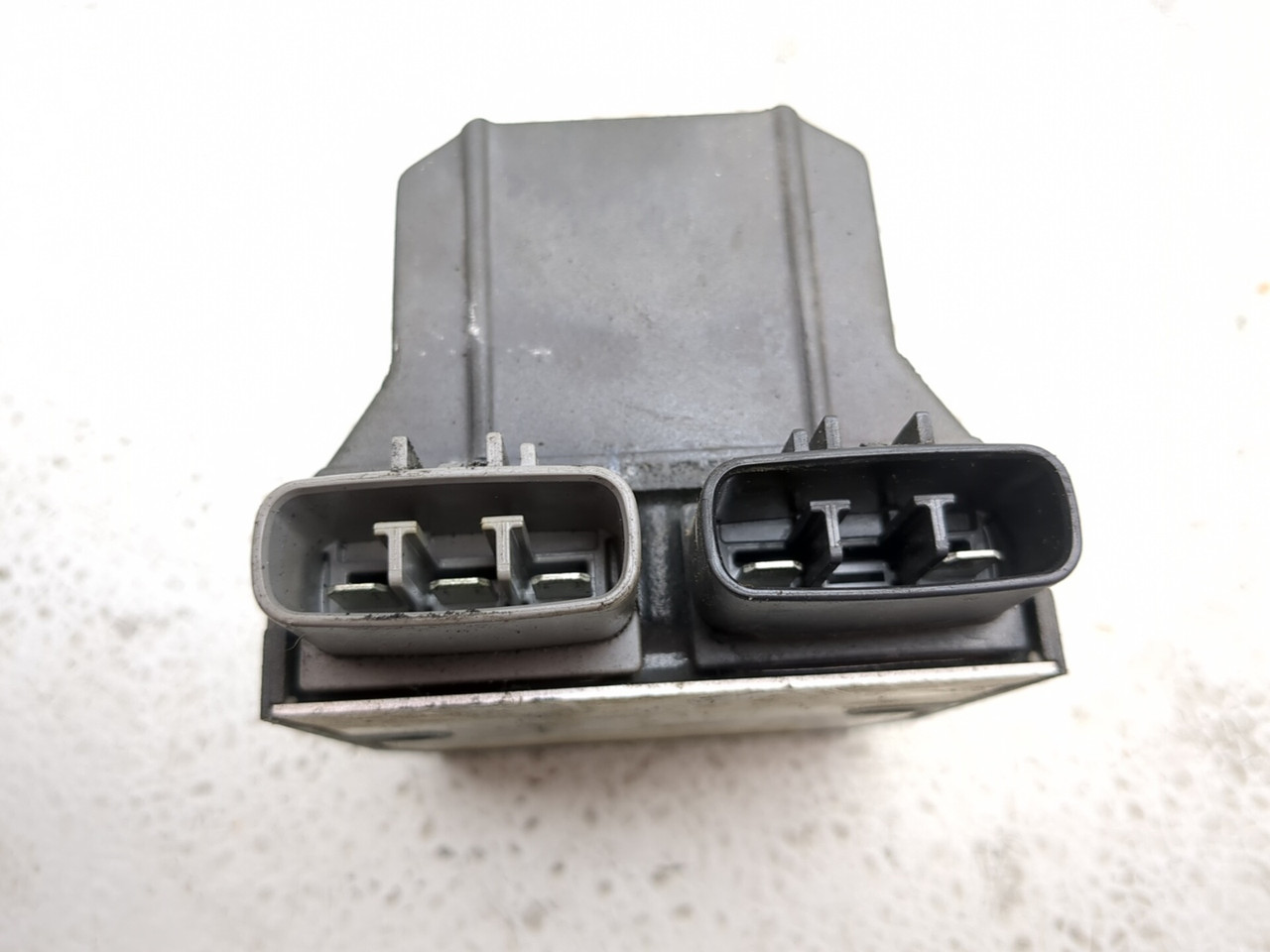 04-06 Yamaha YZF R1 YZF-R1 Voltage Regulator Rectifier 5VY-81960