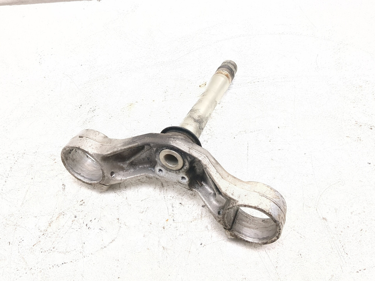 04-06 Yamaha YZF R1 YZF-R1 Lower Triple Tree Yoke Stem Clamp 5VY