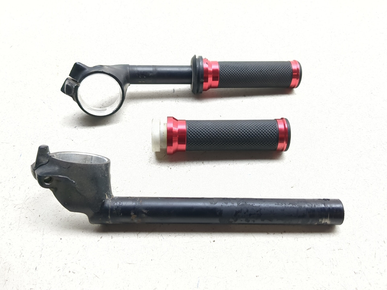 ABM アルミ製 トップブリッジ　CBR600F4i 01-06 Honda CBR 600 F4i Front Handlebar Clip On Grip Set STRAIGHT