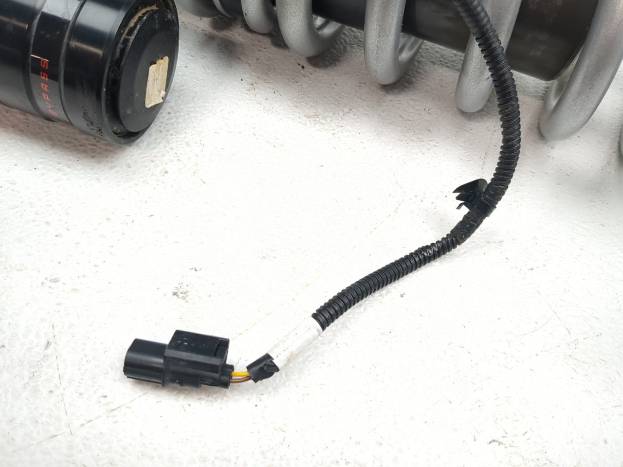 kr様 20-26 Kawasaki KRX KRF Teryx 1000 Front Left Shock Absorber 45014