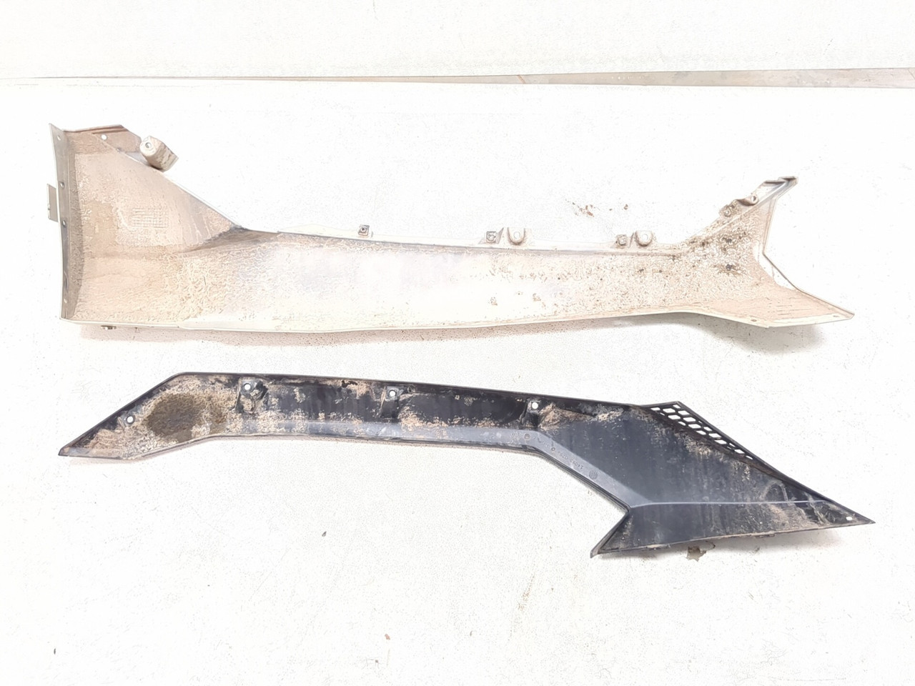20-26 Kawasaki KRX KRF Teryx 1000 Rear Left Fender Panel 35023