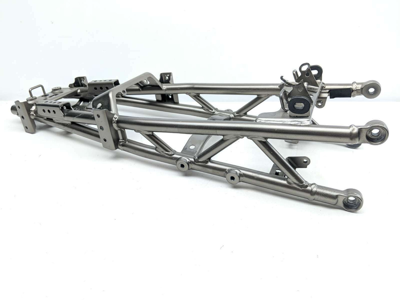スズキ　GSX-S1000GT サブフレーム　リアフレーム　スズキ　ジスペケ 22 Suzuki GSX-1000 GT Rear Sub Frame Subframe - Sun Coast Cycle