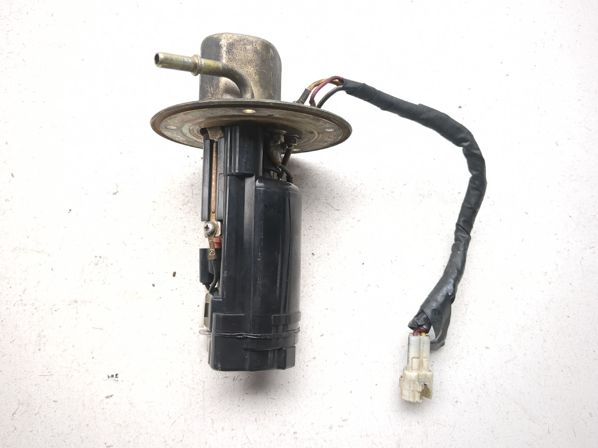 04 05 Suzuki GSXR 600 Petrol Gas Fuel Pump Assembly 15100-35F30