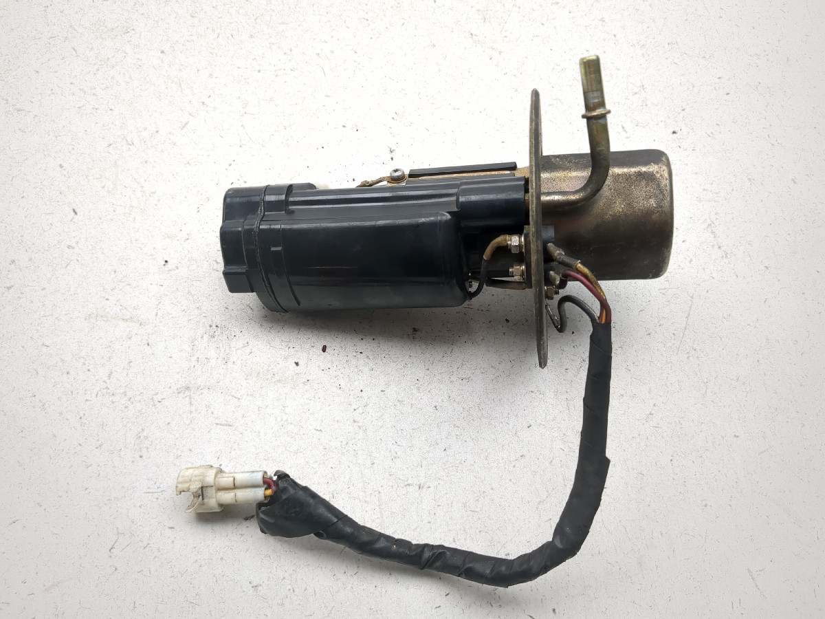 04 05 Suzuki GSXR 600 Petrol Gas Fuel Pump Assembly 15100-35F30
