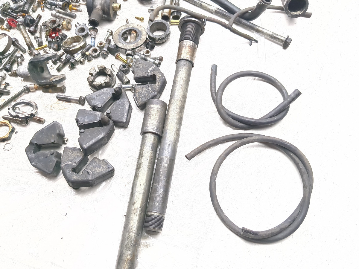 01-03 Suzuki GSXR 600 750 Parts Master Hardware Axle Swing Cush