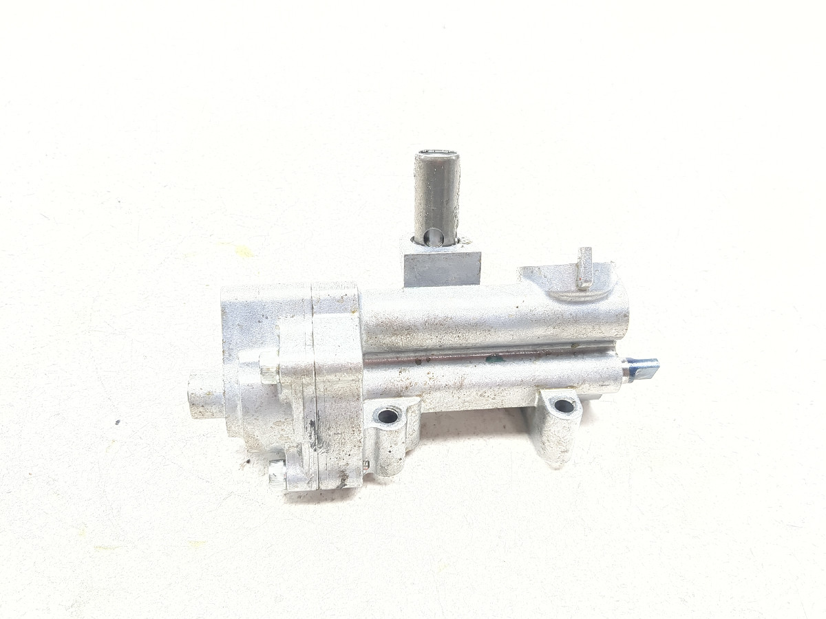 スズキ 純正 GSX-R 600 750 エンジンオイルポンプ 11-25 Suzuki GSXR 600 750 Engine Motor Oil Pump - Sun Coast Cycle