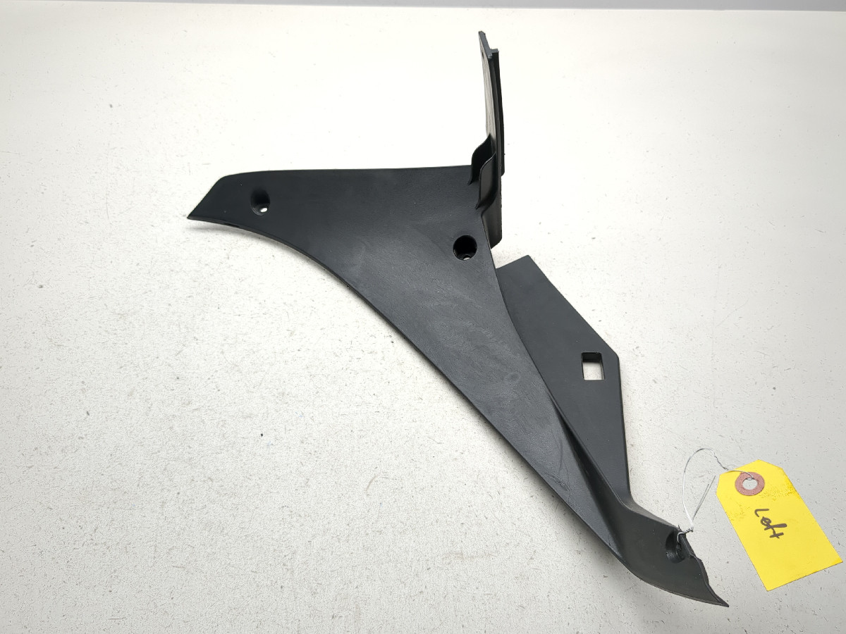 18-25 Suzuki GSX250R GSX 250 Left Side Frame Cover Panel 94462