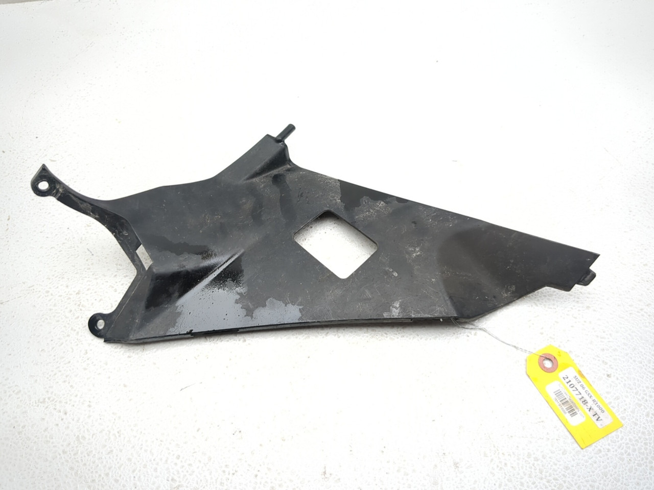 05 06 Suzuki GSXR1000 Left Right Lower Inner Fairing Panels Set