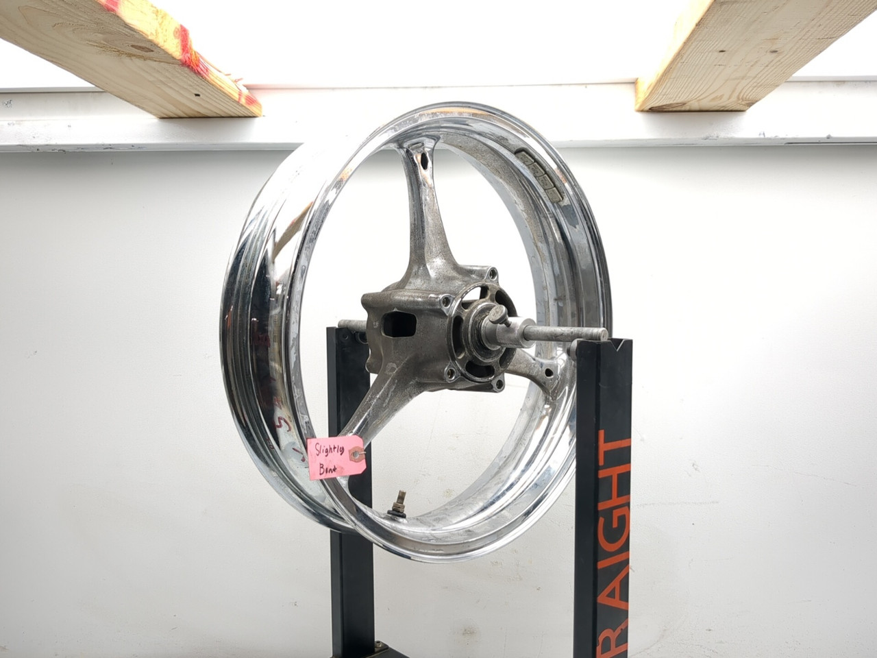 05 06 Suzuki GSXR1000 Front Wheel Rim DAMAGED 17X3.50 CHROME - Sun