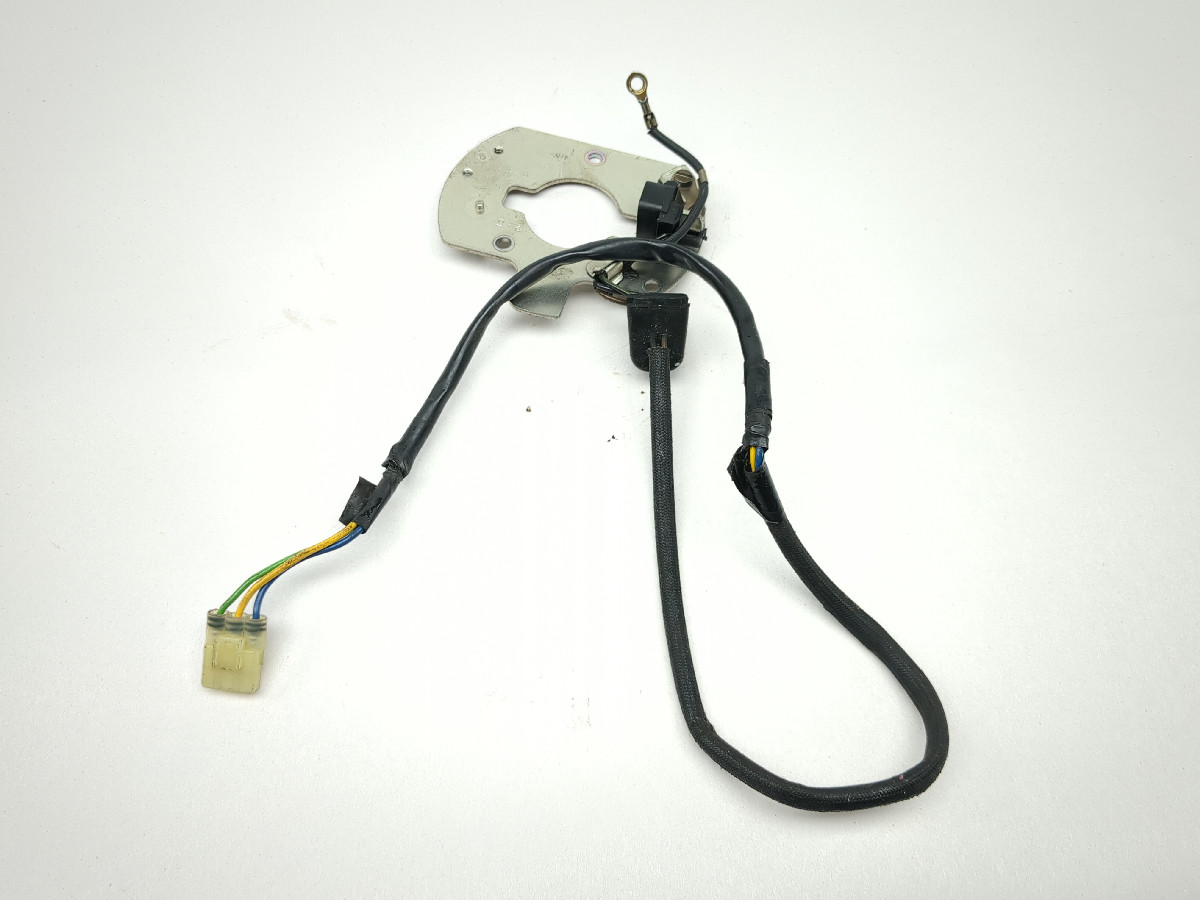 06 Suzuki GSX 600 750 Katana Engine Ignition Pulsing Coil Sensor