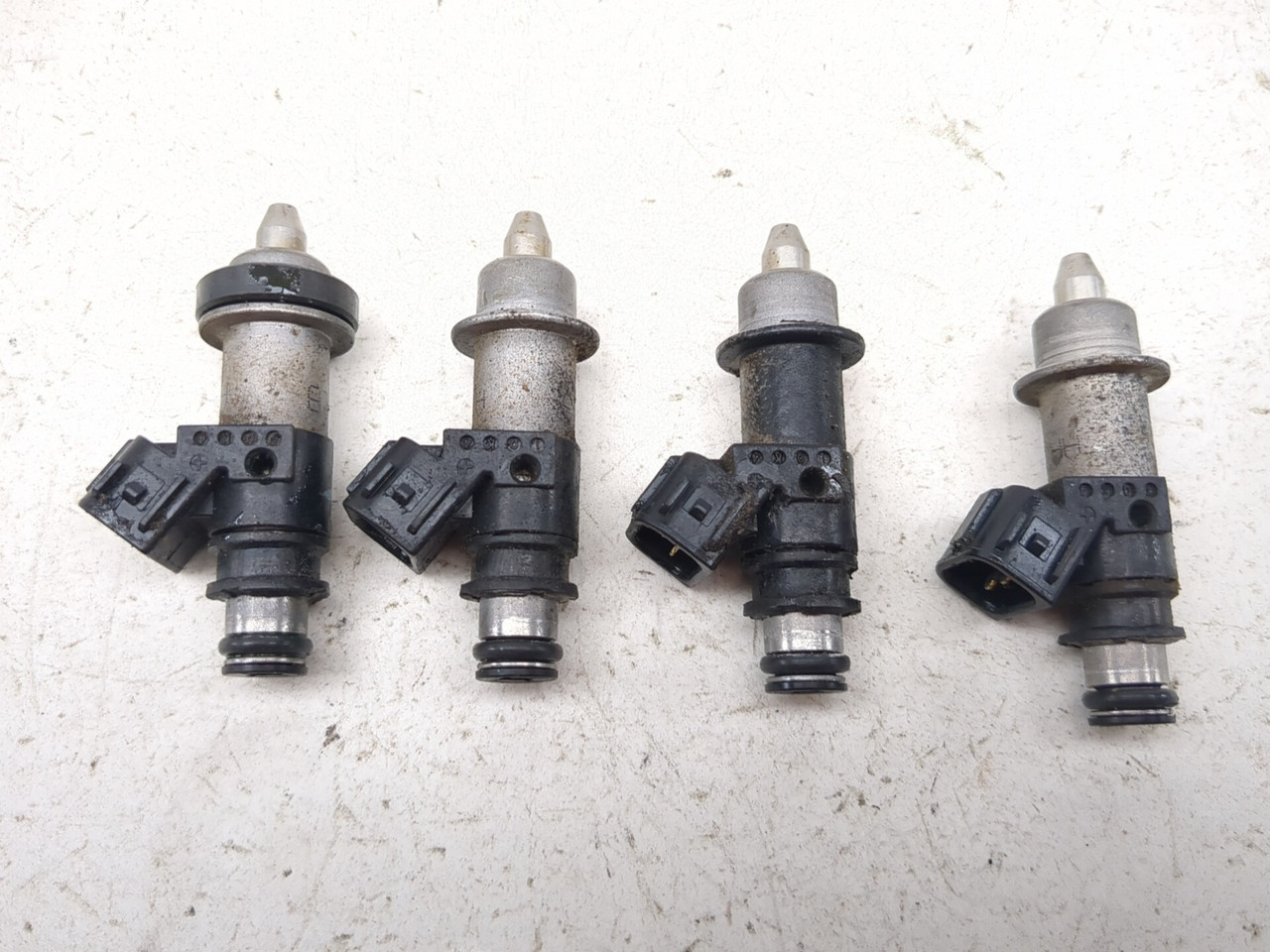 Bob ② ① ③ 01-03 Suzuki GSXR 600 750 Fuel Rail Injectors Set 15810-39F00