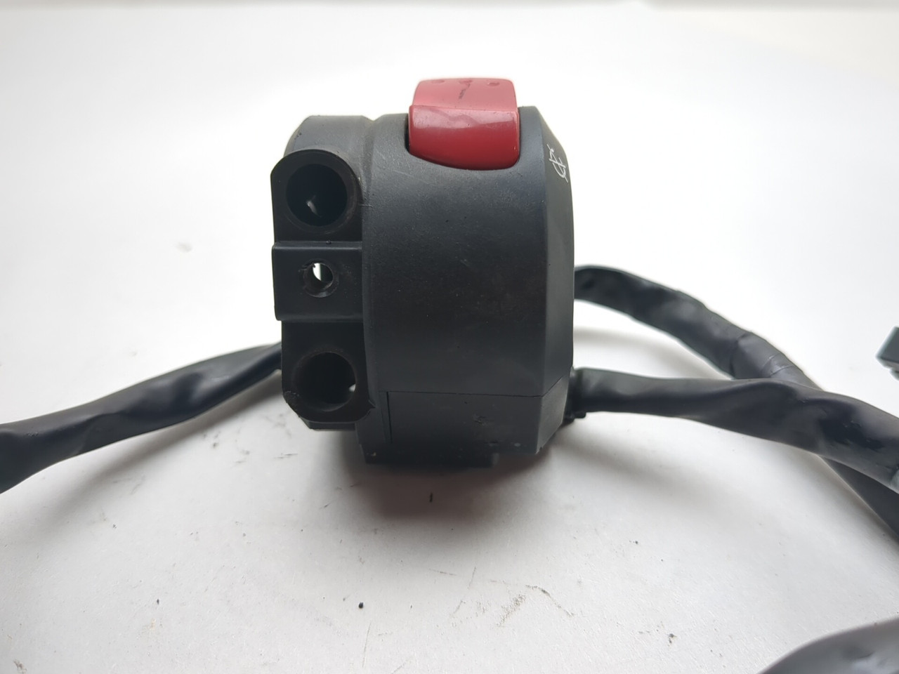 07-11 Suzuki V Strom DL650 Front Right Handlebar Switch Button