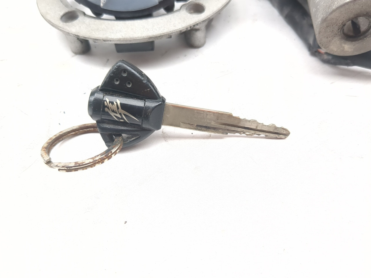 08-20 Suzuki Hayabusa GSX1300R Ignition Seat Lock Gas Cap Key Set