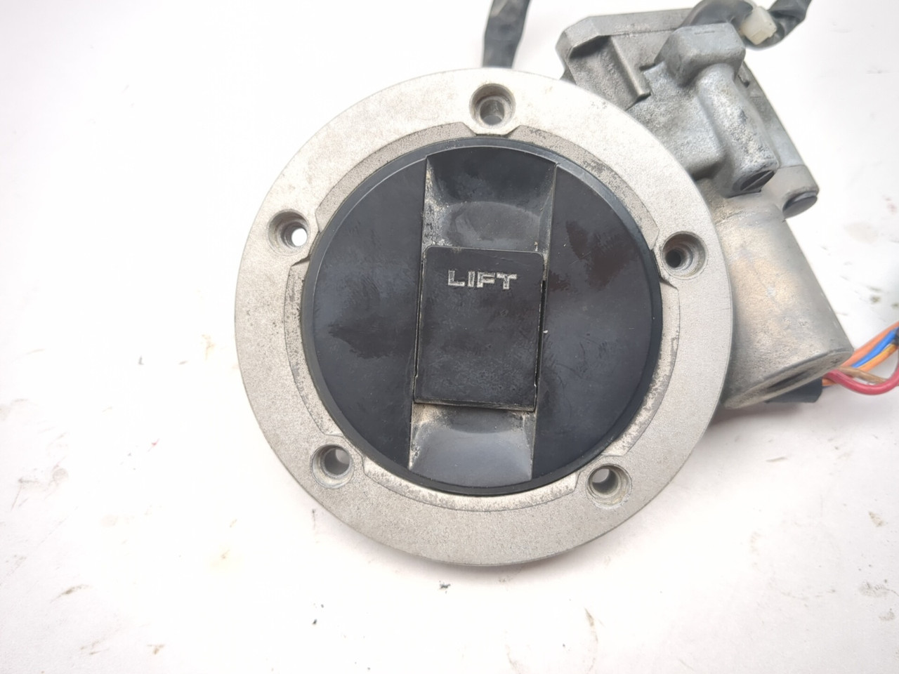 08-20 Suzuki Hayabusa GSX1300R Ignition Seat Lock Gas Cap Key Set