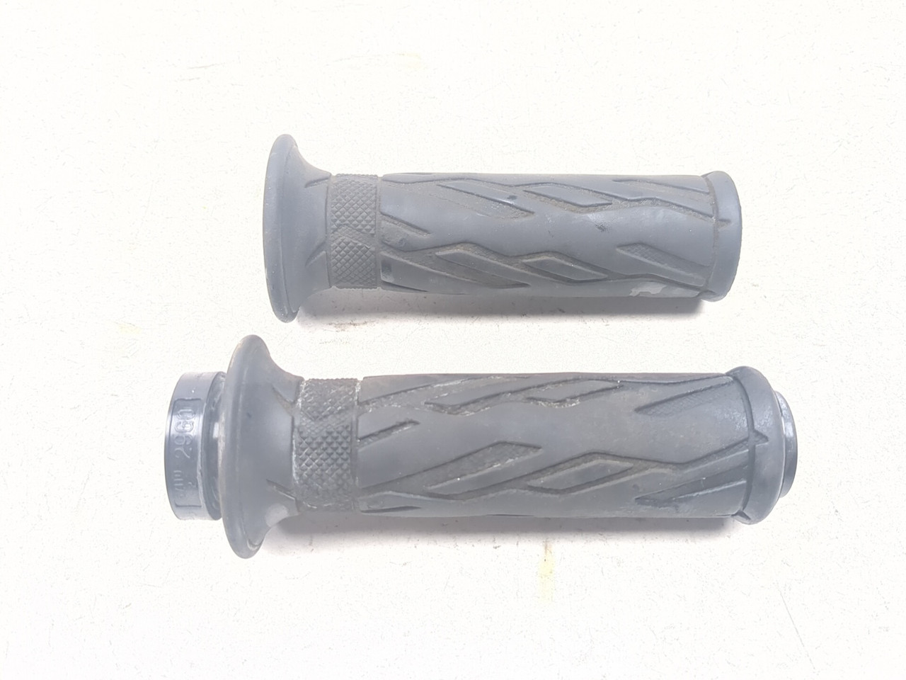 08-20 Suzuki Hayabusa GSX1300R Front Left Right Handlebar Grip Set