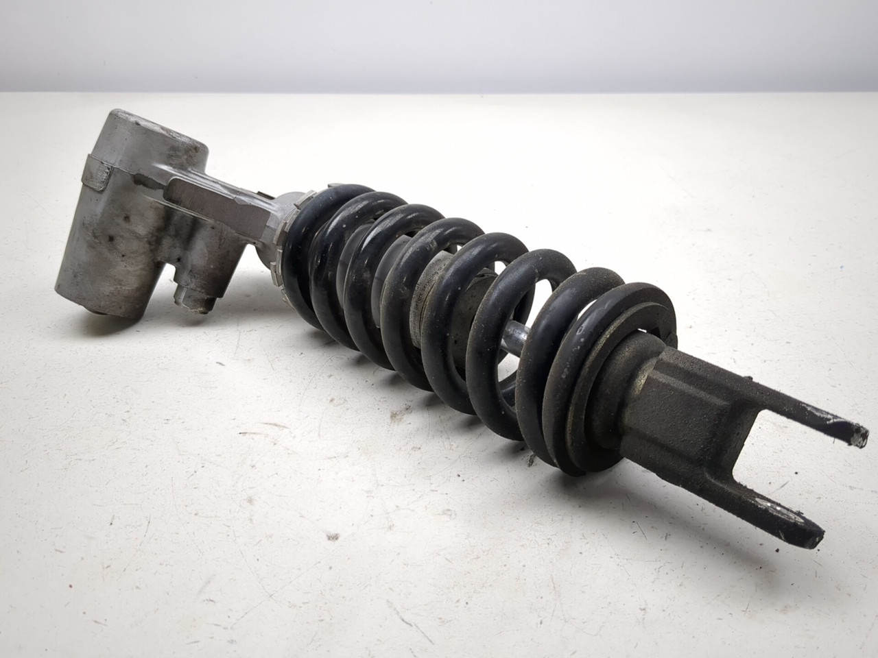 99-07 Suzuki Hayabusa GSX1300R Rear Shock Absorber 62100-24F00