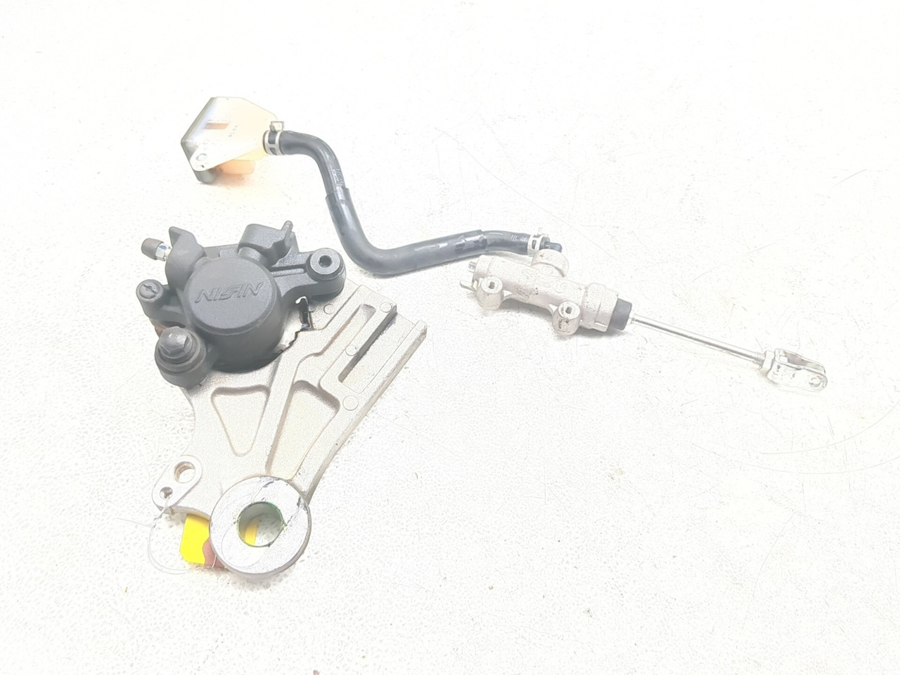 ピリオド4枚 17-25 Suzuki DL650 Brake Caliper Bracket w/ Master Cylinder Set