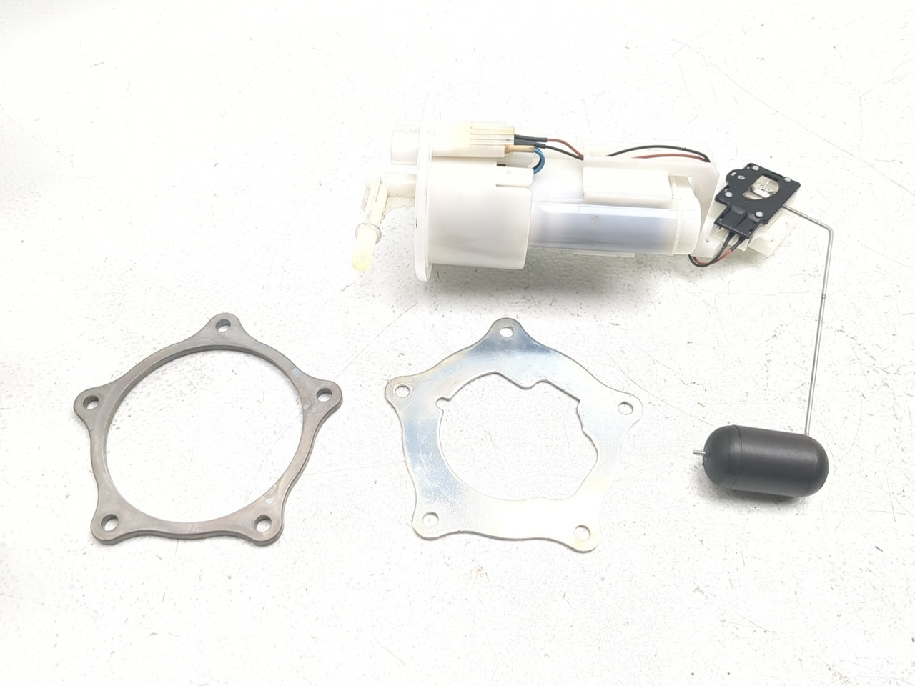 17-25 Suzuki DL650 Fuel Gas Petrol Pump w/ Mounting Rings Set
