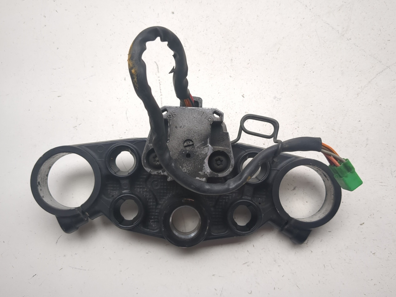 99-07 Suzuki Hayabusa GSX1300R Upper Triple Tree Ignition Seat