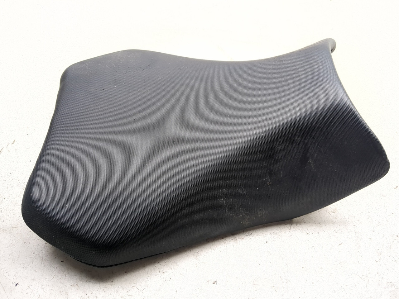 11-25 Suzuki GSXR 600 750 Front Seat Bench Saddle Driver 45100