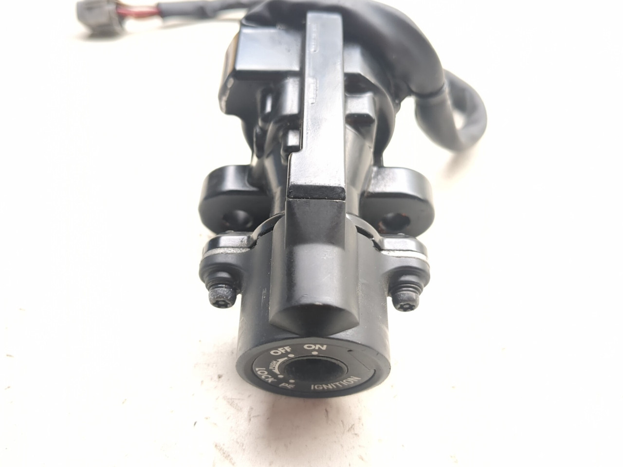 11-25 Suzuki GSXR 600 750 Ignition Seat Lock Set w/ No Key 37101