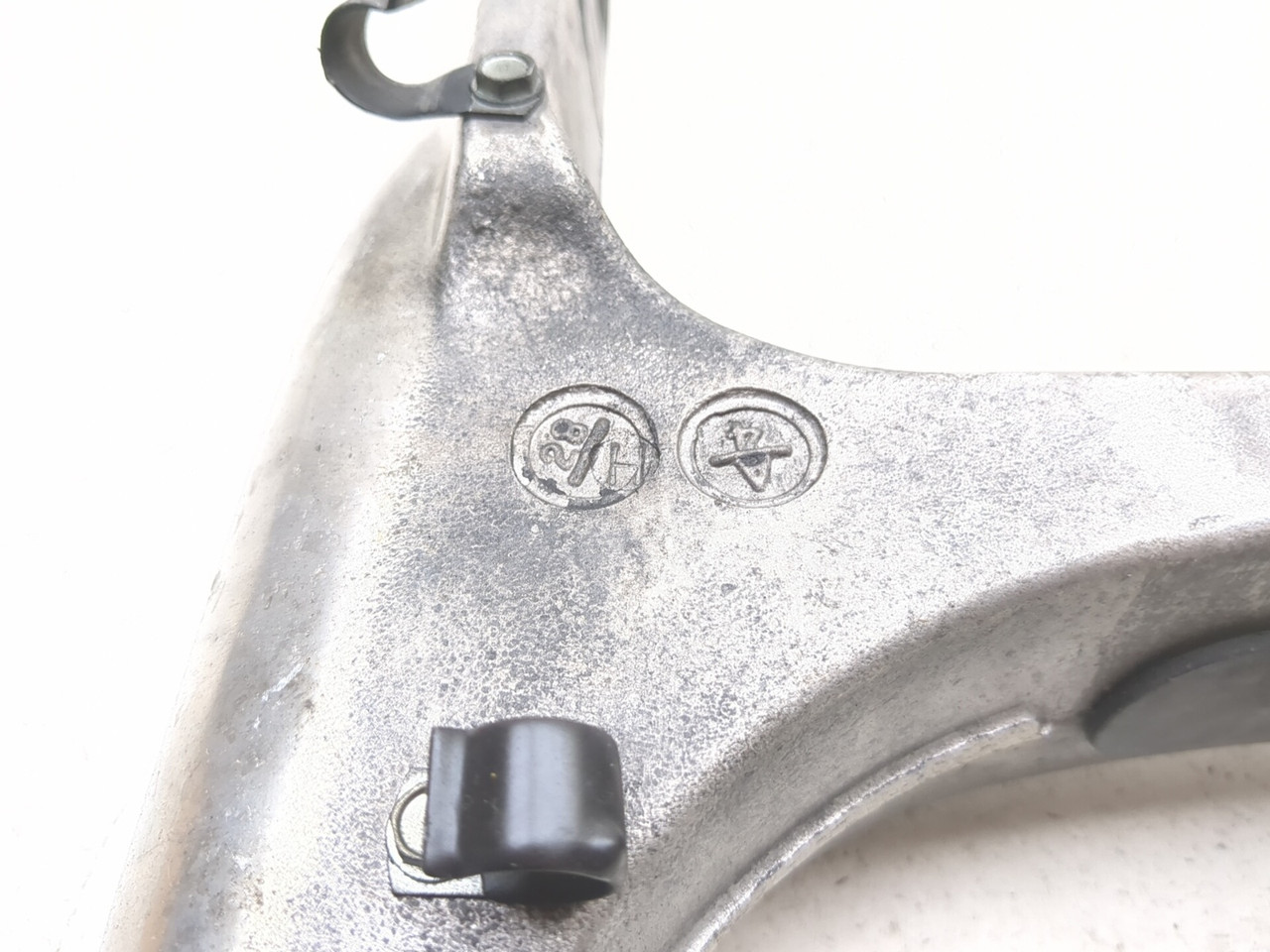 売却済 02-06 Harley-Davidson VROD VRSCA Rear Swingarm 48372-01 - Sun