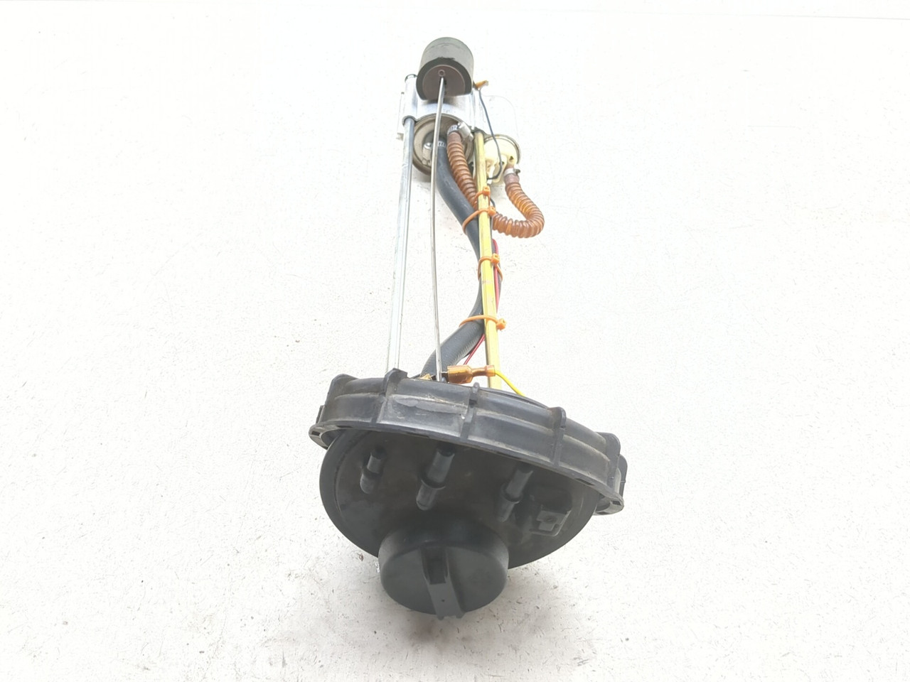 02-06 Harley-Davidson VROD VRSCA Fuel Pump Assembly 75123-01B