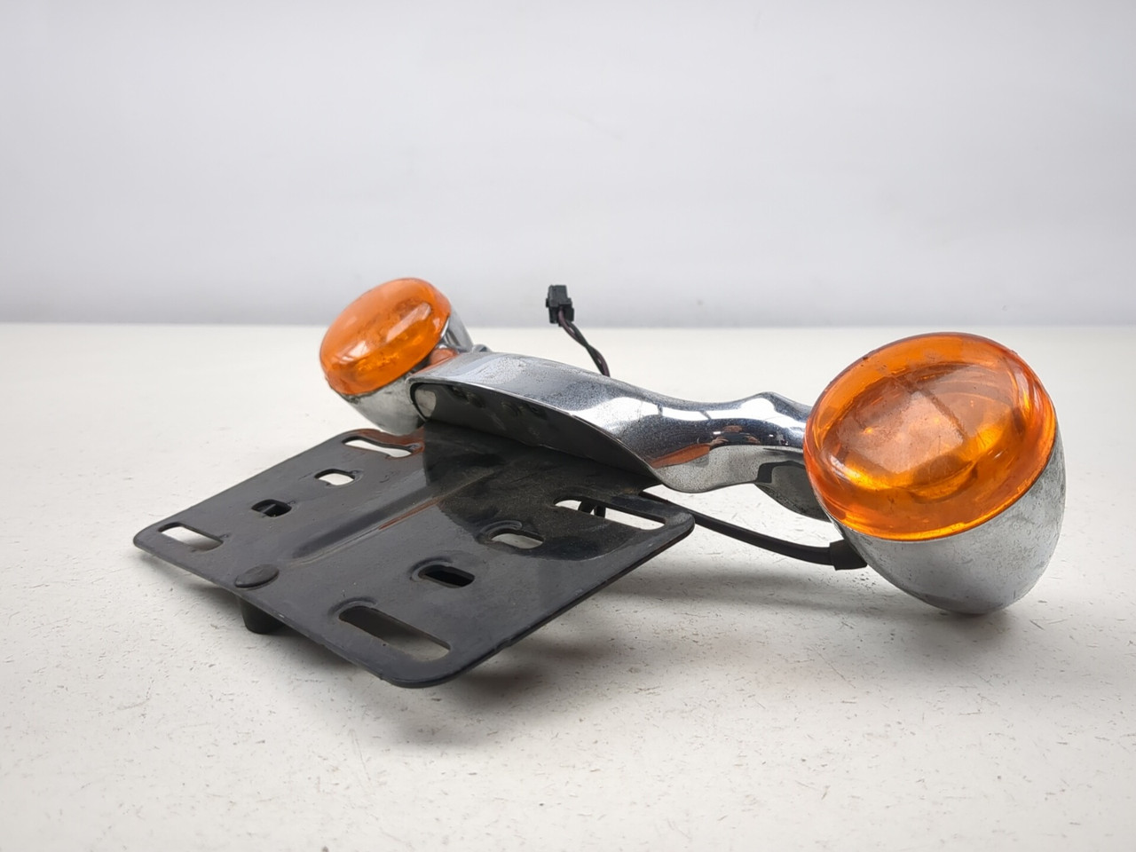 07-13 Harley Street Glide FLHX Rear Turn Signal Bar Assembly 68629