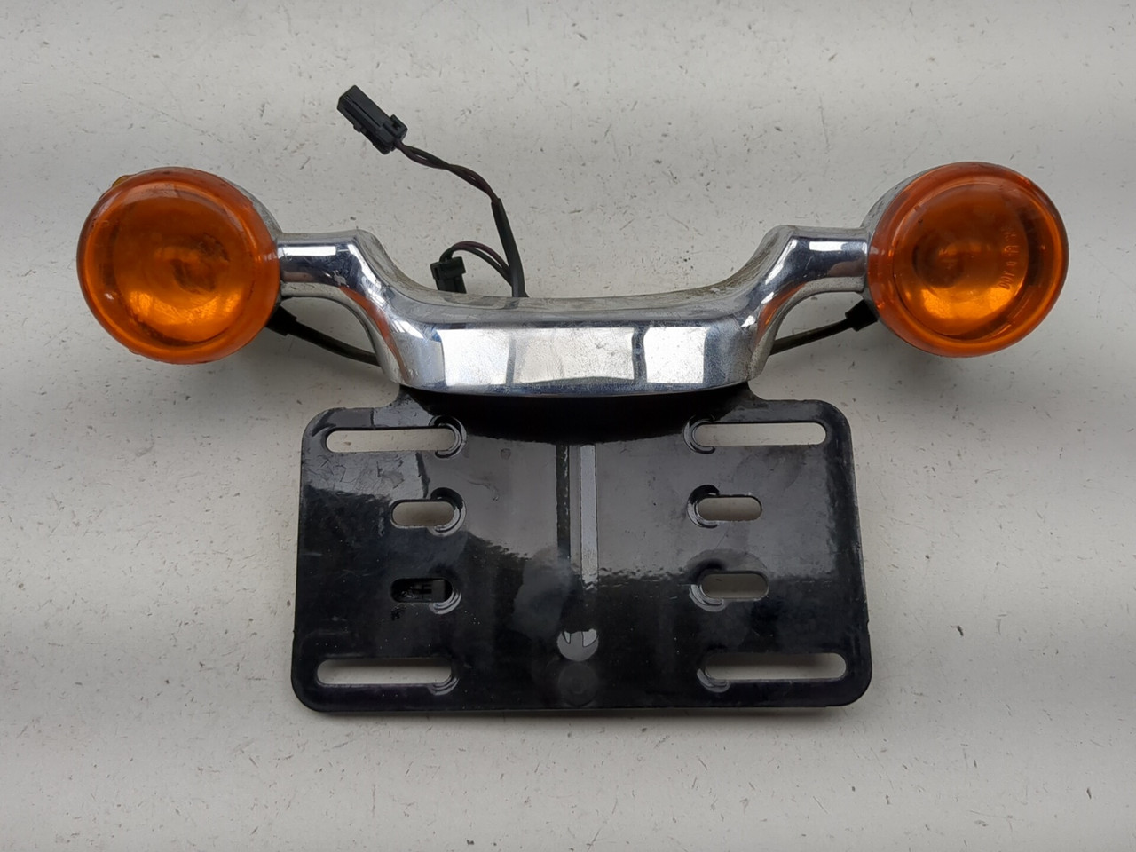 07-13 Harley Street Glide FLHX Rear Turn Signal Bar Assembly 68629