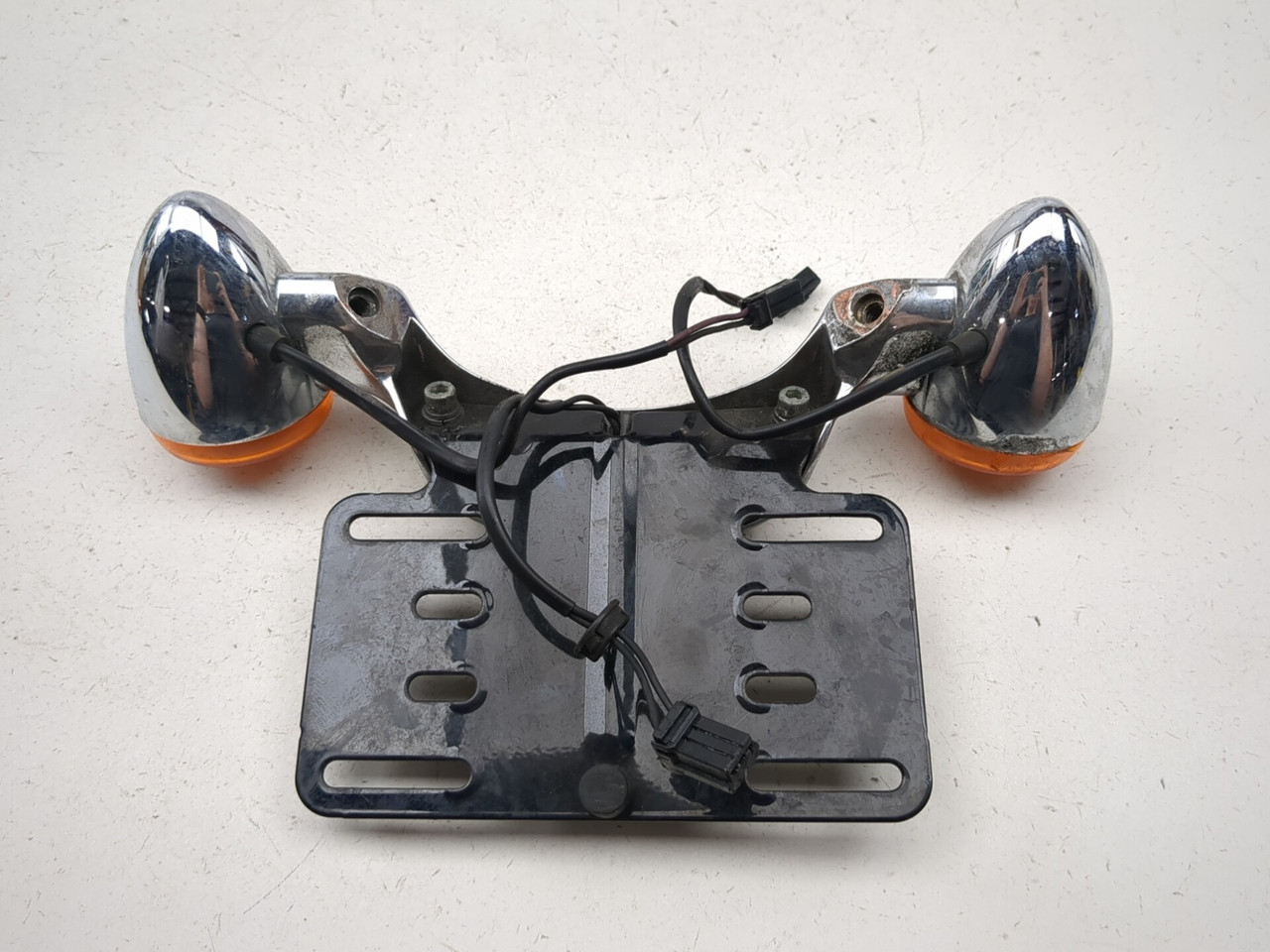 07-13 Harley Street Glide FLHX Rear Turn Signal Bar Assembly 68629