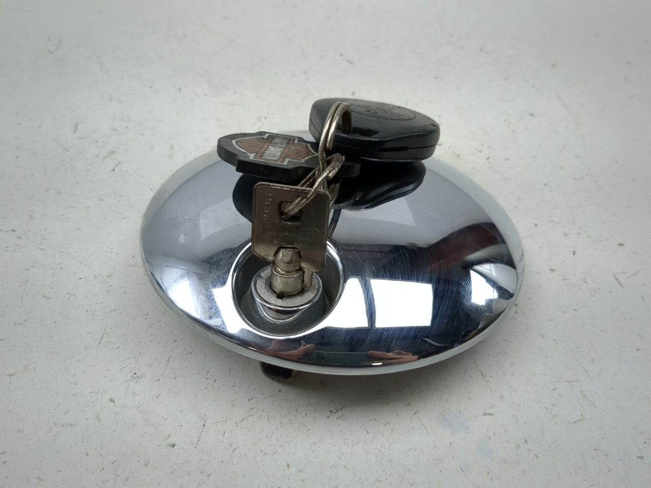 07-13 Harley Street Glide FLHX Ignition Switch Fuel Cap with Key
