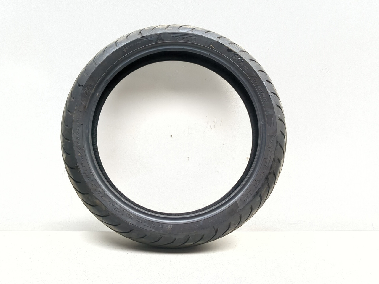 Pirelli ANGEL GT 120/70ZR17 タイヤ Pirelli Angel GT II Front Tire 120/70ZR17 - Sun Coast Cycle Sports