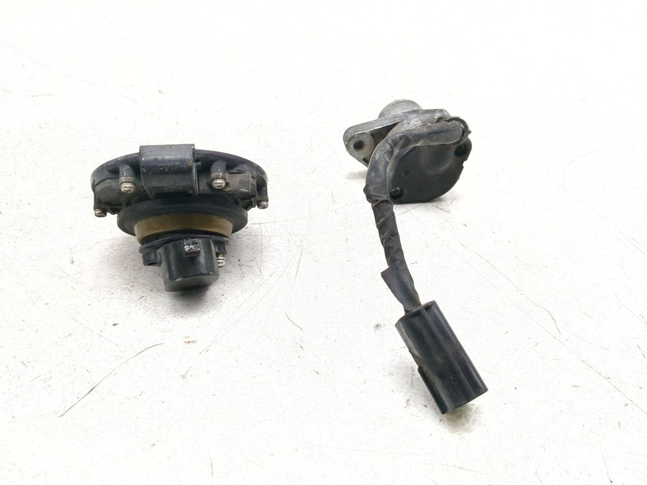 06-09 Victory Vegas 8 Ball Front Ignition Switch Gas Cap no Key