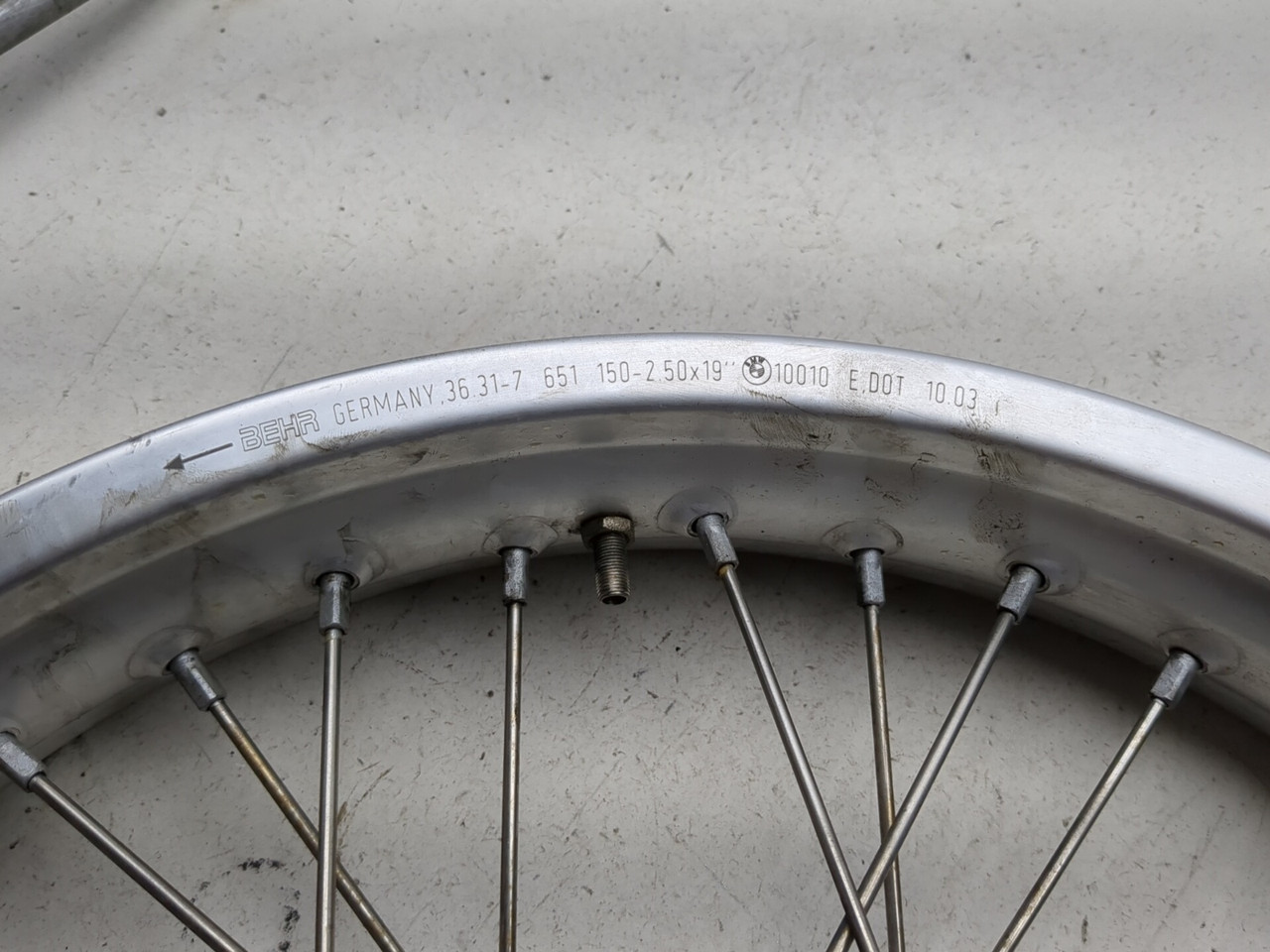 00-07 BMW F650 GS F650GS Front Wheel Rim 19X2.50 STRAIGHT