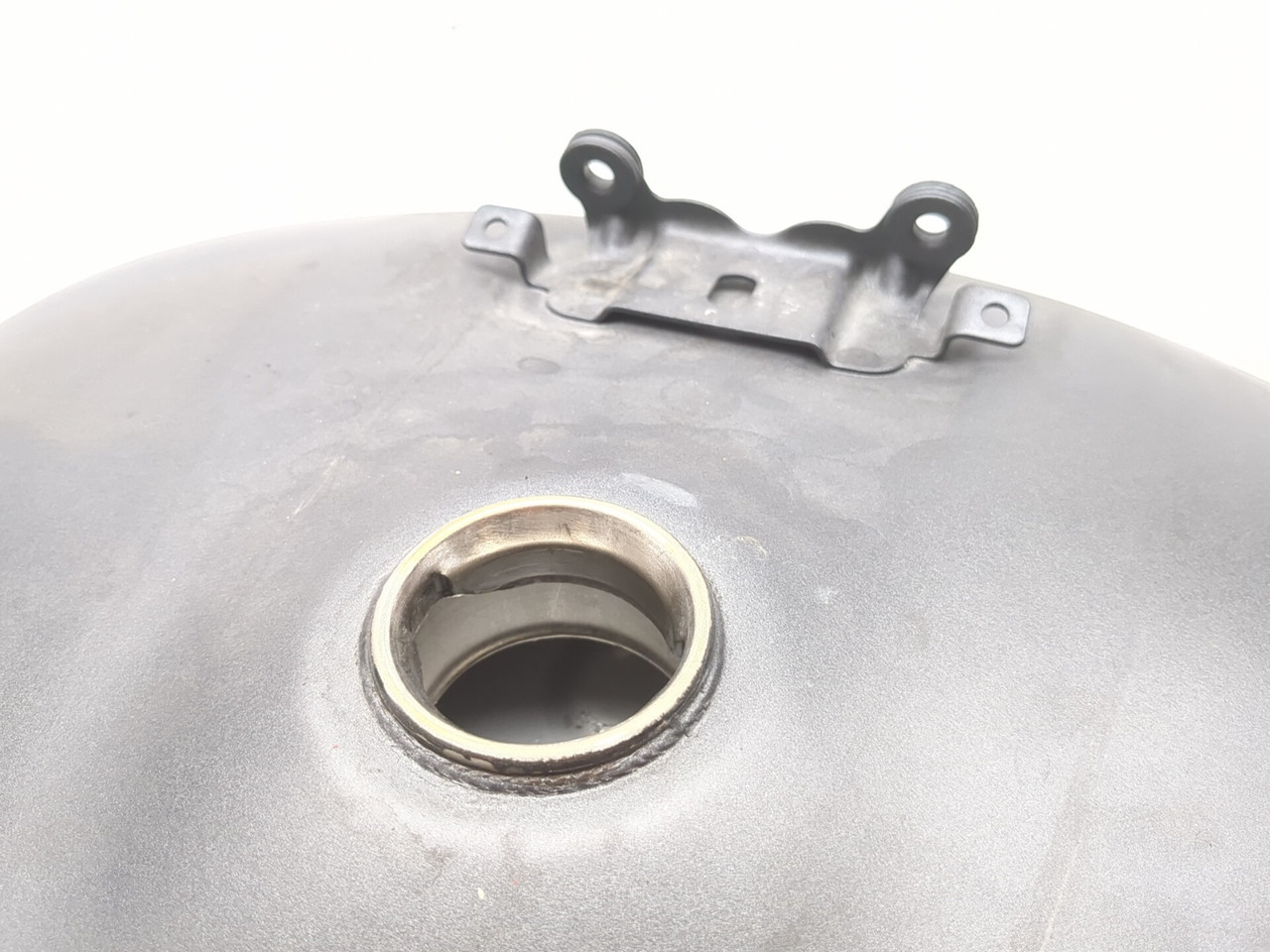 06-17 Suzuki VZR1800 M109R Boulevard Gas Fuel Tank 44100-48GD0-YVB