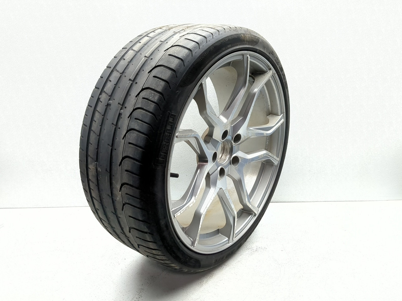 Pirelli P Zero Rear Tire 255/35-20 Wheel Rim 20X9.00 STRAIGHT