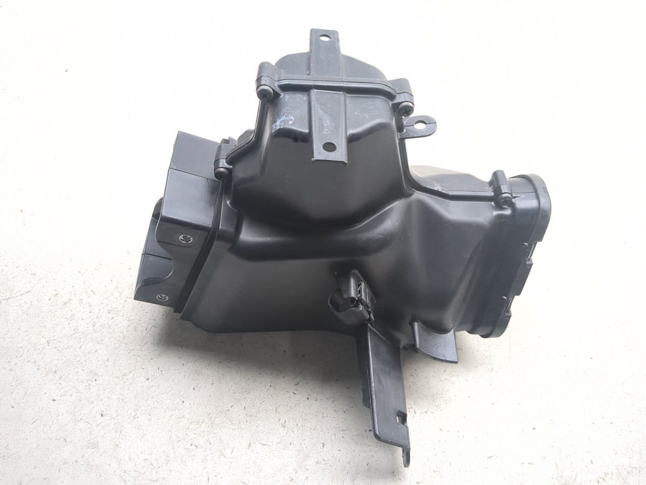 24-26 Kawasaki Ninja ZX-6R ZX600 Front Ram Air Intake Duct 39045