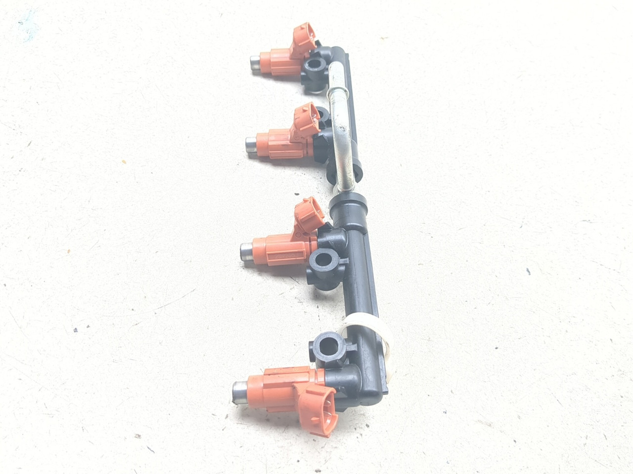 24-26 Kawasaki Ninja ZX-6R ZX600 Fuel Rail Injector Assembly 49033
