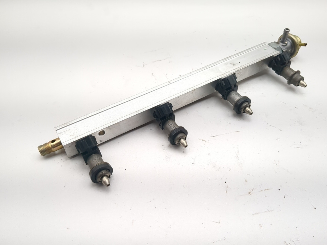 99-07 Honda CBR1100XX Blackbird CBR 1100 Fuel Rail Injector