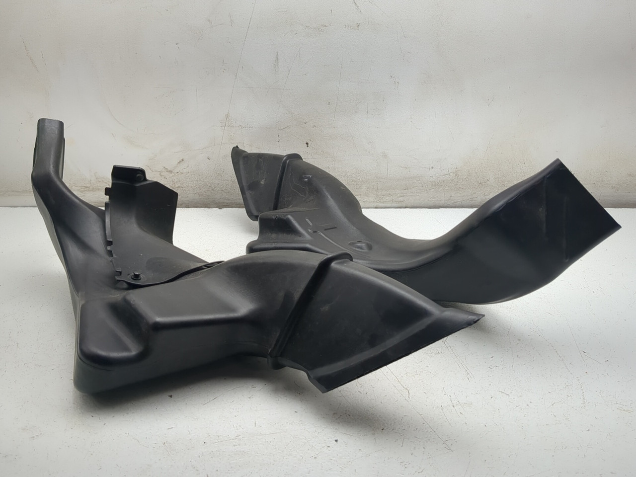 99-07 Honda CBR1100XX Blackbird CBR 1100 Front Air Intake Duct Set