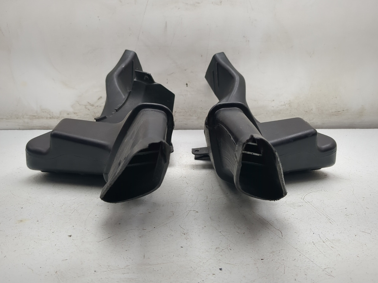 99-07 Honda CBR1100XX Blackbird CBR 1100 Front Air Intake Duct Set