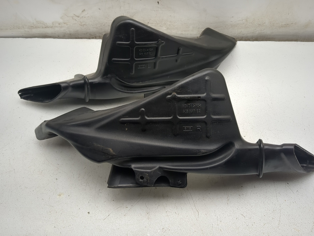 99-07 Honda CBR1100XX Blackbird CBR 1100 Front Air Intake Duct Set