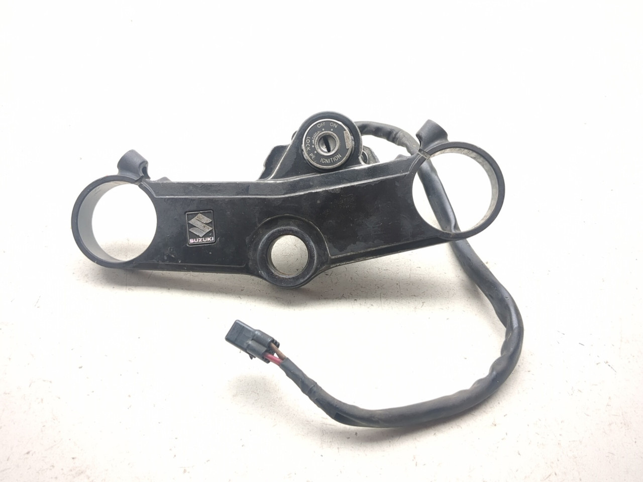 04-05 Suzuki GSXR 600 750 Front Triple Tree Ignition Switch No Key