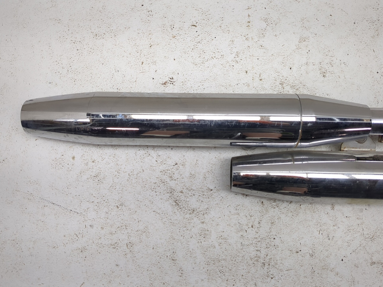 ペン　9個セット 98-16 Yamaha V Star XVS 650 Right Exhaust Muffler System Assembly