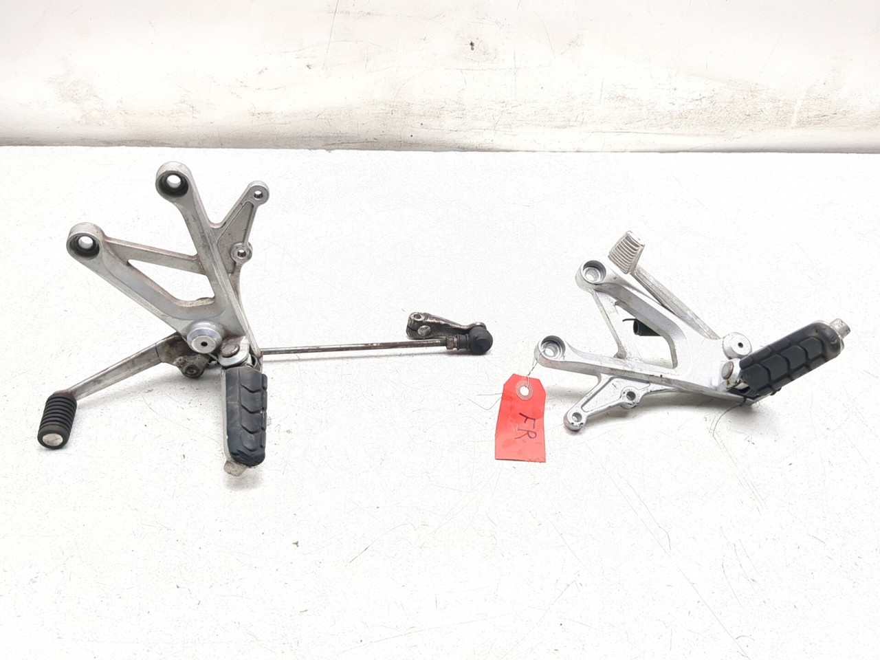 その他 2 99-00 Honda CBR 600 F4 Front Left Right Foot Peg Set 50600-MBW-000