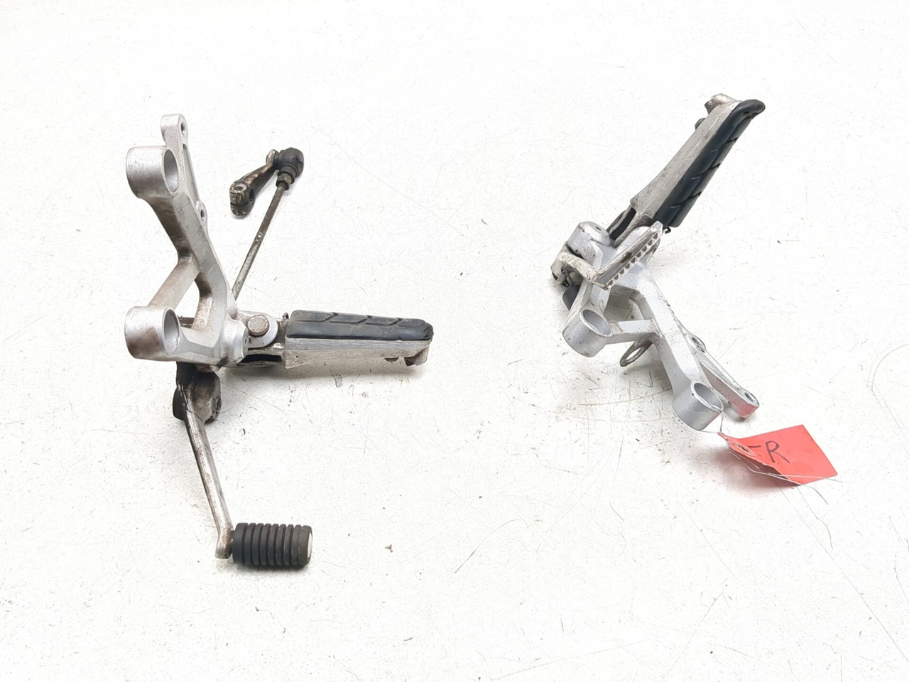 その他 2 99-00 Honda CBR 600 F4 Front Left Right Foot Peg Set 50600-MBW-000