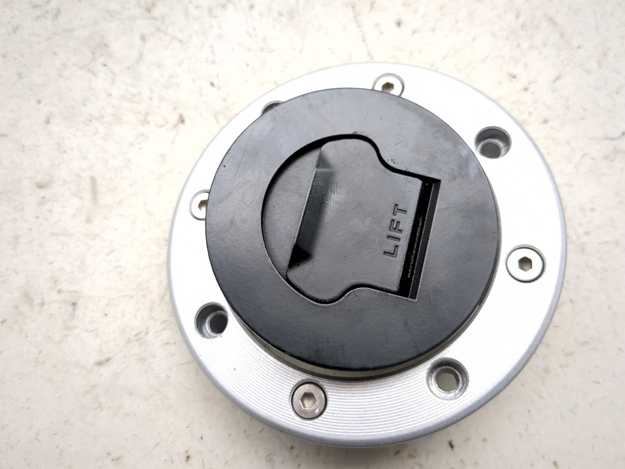 98-06 Suzuki Katana GSX 600 750 Triple Tree Ignition Gas Cap Latch