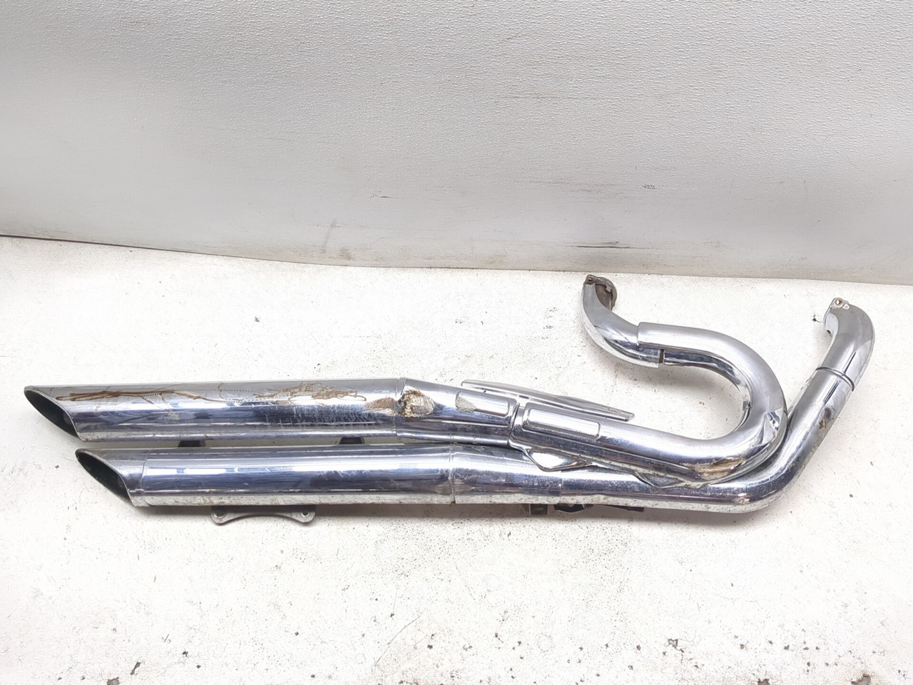 06-25 Suzuki VZR1800 M109R Boulevard Right Exhaust Muffler System